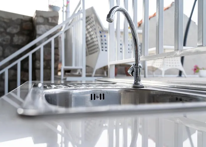 Viola Pensionat Gruda